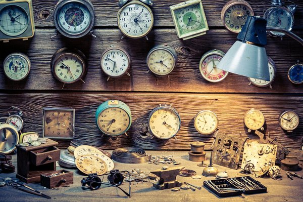 Plongez dans l'art des montres avec nos cours d'horlogerie